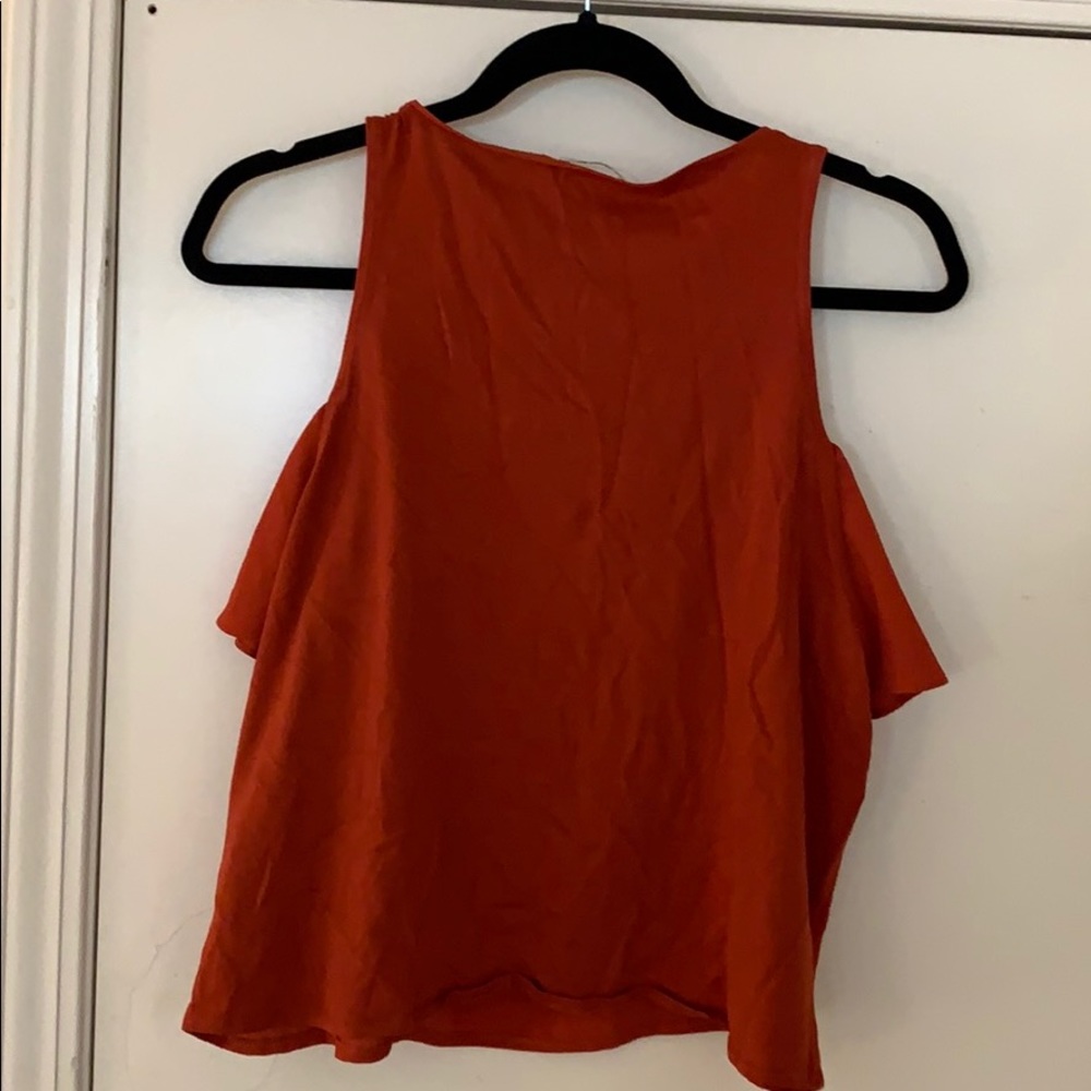 Cut Out Shoulder Top - Picture 3 of 4